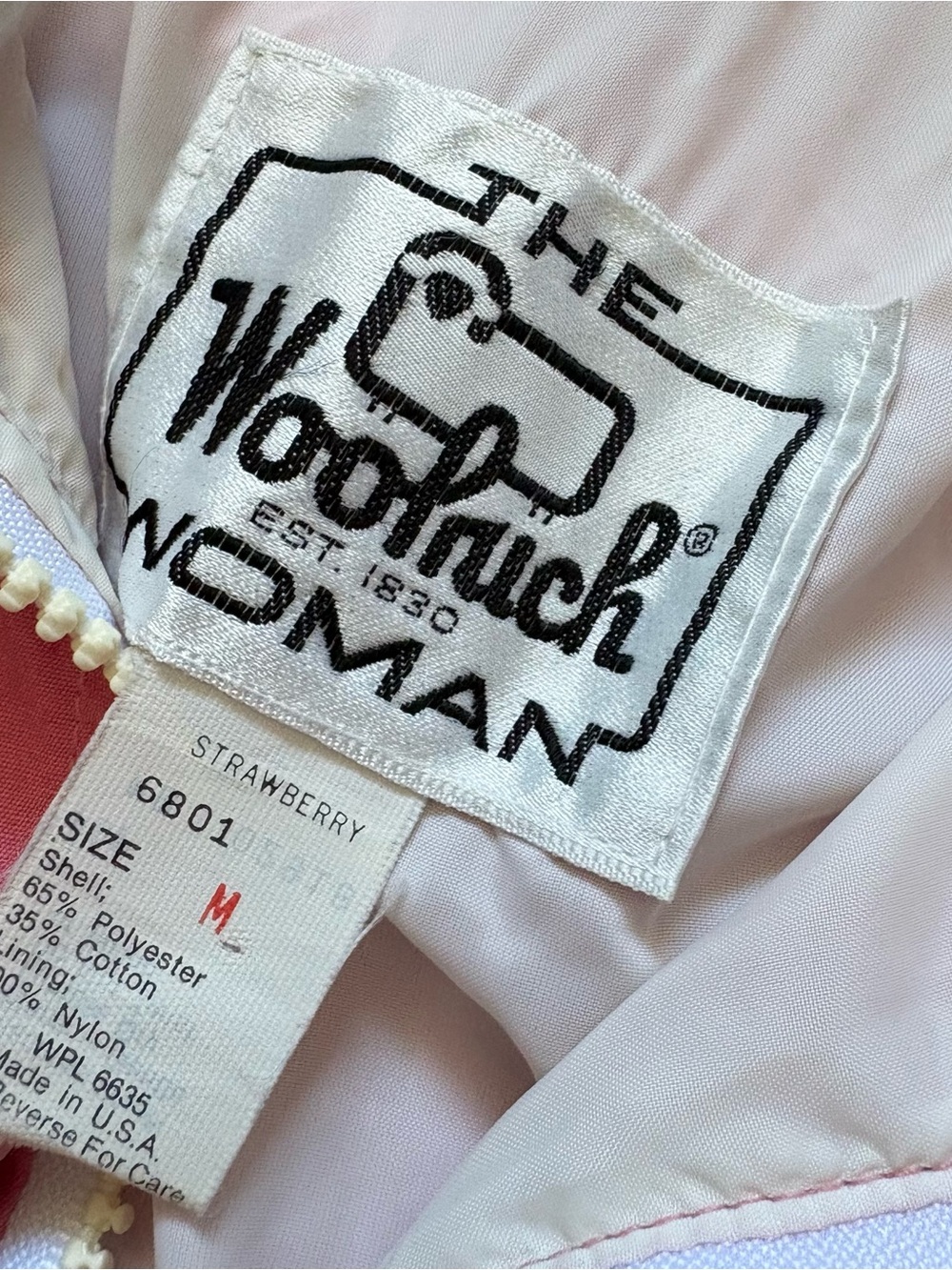 Vintage Woolrich strawberry pink nylon chore jacket medium - Picture 2 of 3
